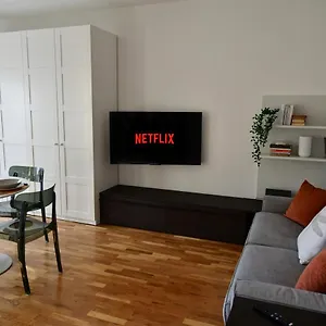 Micky House-wifi Netflix Garage Appartamento